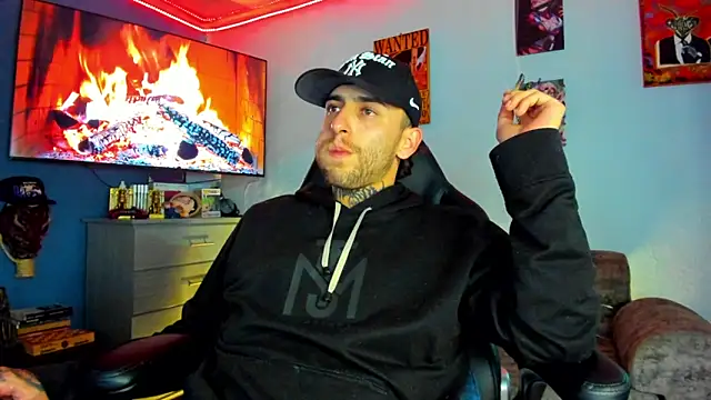 Snapshot of Drako_Lamar chatting on February 17, 12:07 am Drako Lamar online show from February 17, 12:07 am