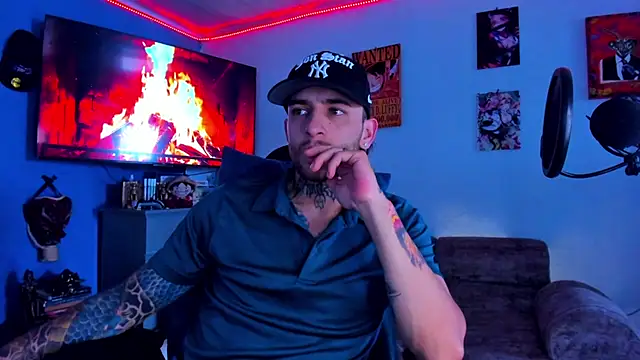 Snapshot of Drako_Lamar chatting on February 20, 3:34 pm Drako Lamar online show from February 20, 3:34 pm