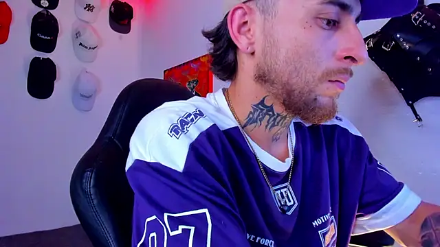 Snapshot of Drako_Lamar chatting on March 30, 9:49 pm Drako Lamar online show from March 30, 9:49 pm