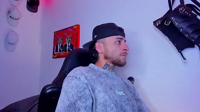 Snapshot of Drako_Lamar chatting on March 31, 2:28 pm Drako Lamar online show from March 31, 2:28 pm