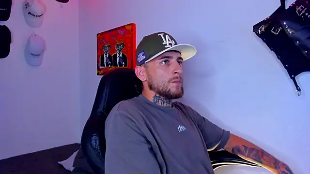 Snapshot of Drako_Lamar chatting on April 2, 12:30 am Drako Lamar online show from April 2, 12:30 am