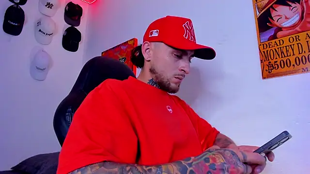 Snapshot of Drako_Lamar chatting on April 7, 7:31 am Drako Lamar online show from April 7, 7:31 am