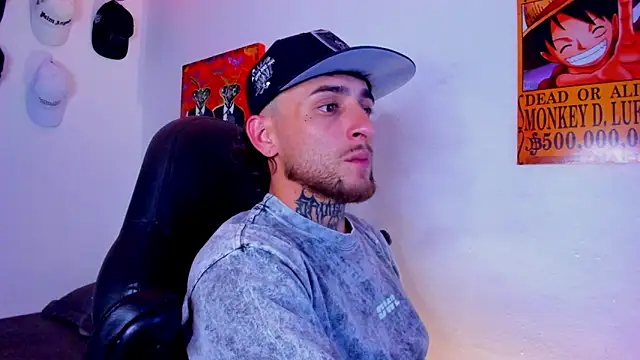 Snapshot of Drako_Lamar chatting on April 9, 7:47 am Drako Lamar online show from April 9, 7:47 am