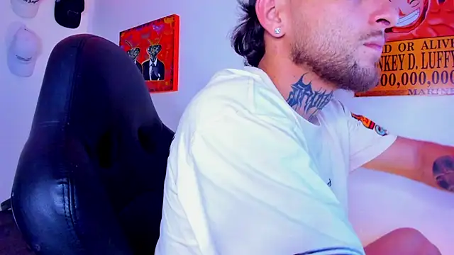 Snapshot of Drako_Lamar chatting on April 11, 12:15 am Drako Lamar online show from April 11, 12:15 am