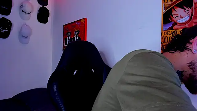 Snapshot of Drako_Lamar chatting on April 14, 1:44 am Drako Lamar online show from April 14, 1:44 am