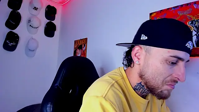 Snapshot of Drako_Lamar chatting on April 16, 4:13 am Drako Lamar online show from April 16, 4:13 am