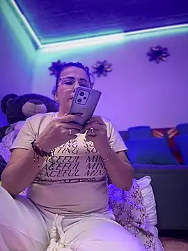 Snapshot of PaulinaSanders_X chatting on January 21, 7:17 pm PaulinaSanders X online show from January 21, 7:17 pm