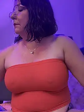 Snapshot of PaulinaSanders_X chatting on February 4, 6:49 pm PaulinaSanders X online show from February 4, 6:49 pm