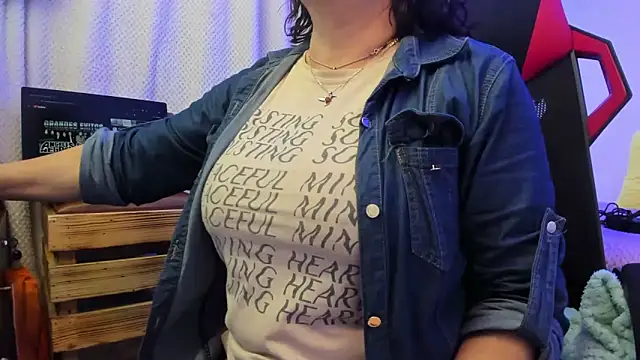 Snapshot of PaulinaSanders_X chatting on March 16, 2:21 am PaulinaSanders X online show from March 16, 2:21 am