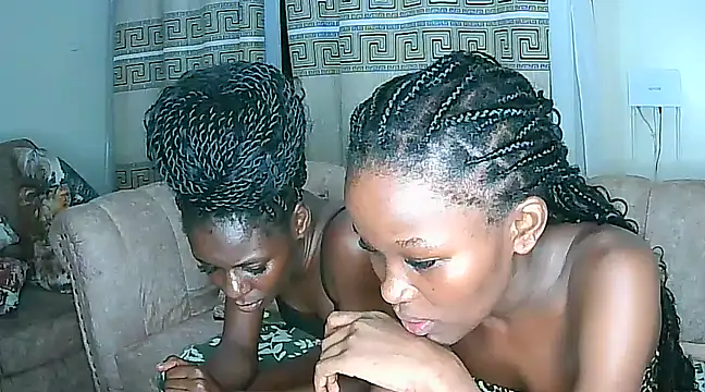 Snapshot of sassy-choco chatting on March 11, 8:20 pm sassy-choco online show from March 11, 8:20 pm