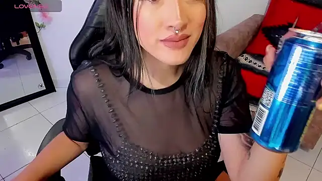 Snapshot of kat_apple chatting on July 11, 12:46 am kat apple online show from July 11, 12:46 am