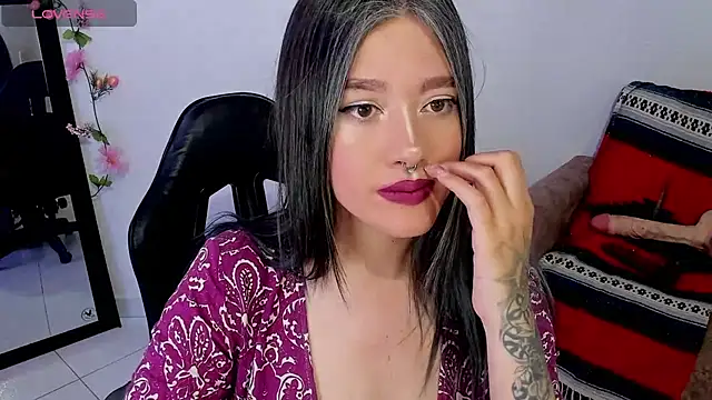 Snapshot of kat_apple chatting on July 17, 11:53 pm kat apple online show from July 17, 11:53 pm