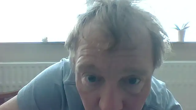 Snapshot of bertolini chatting on April 27, 1:20 pm bertolini online show from April 27, 1:20 pm