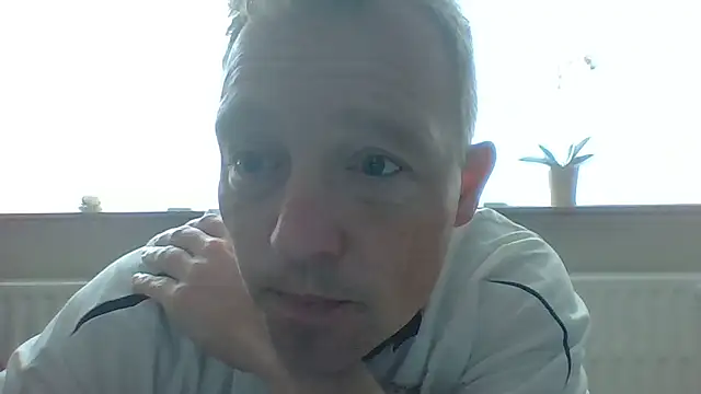 Snapshot of bertolini chatting on May 17, 7:50 am bertolini online show from May 17, 7:50 am