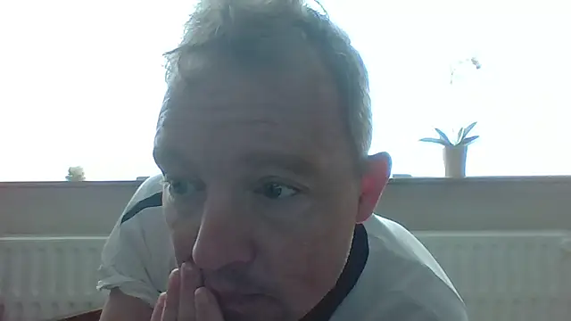 Snapshot of bertolini chatting on May 19, 7:47 am bertolini online show from May 19, 7:47 am
