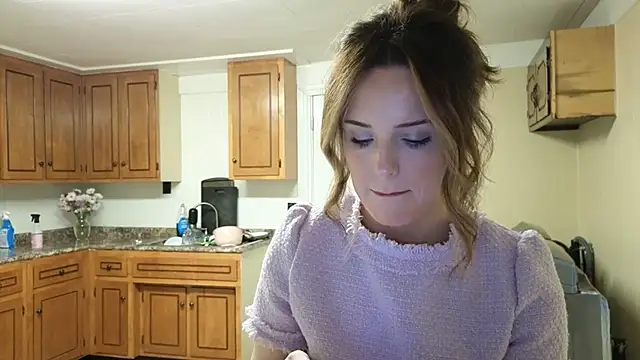 sexylilly69 online show from February 18, 11:33 pm