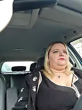 Curvy Lucy online show from December 9, 11:58 am
