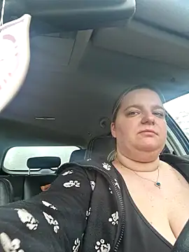 Curvy Lucy online show from December 14, 11:50 am