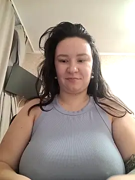 AlexaLexie online show from December 15, 5:55 am