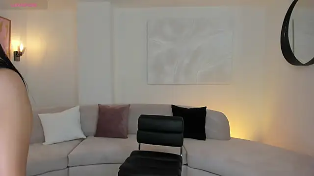 Snapshot of GigiLee_ chatting on December 27, 11:31 pm GigiLee online show from December 27, 11:31 pm
