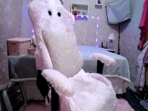 Irresistible24 online show from October 17, 4:09 pm