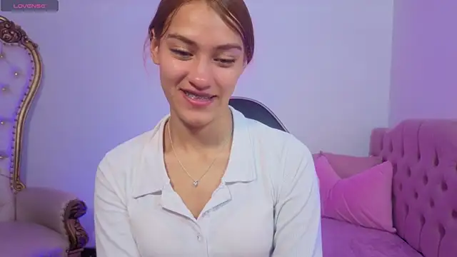 Snapshot of Jenner_tay chatting on June 21, 2:14 am Jenner tay online show from June 21, 2:14 am