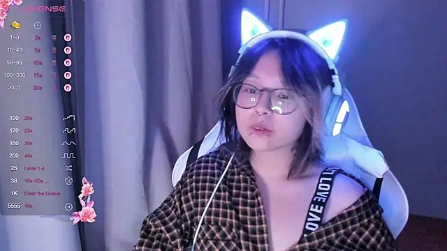 maydaykimmy online show from November 1, 8:55 pm