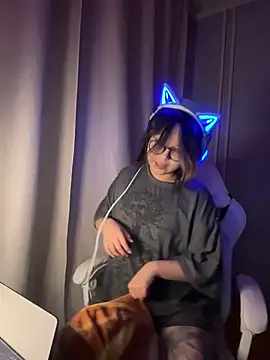 maydaykimmy online show from December 2, 2:28 am