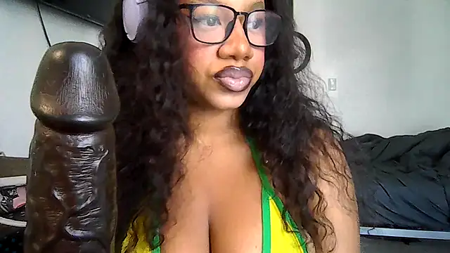 Snapshot of goddessdaisysky chatting on May 12, 5:10 pm goddessdaisysky online show from May 12, 5:10 pm