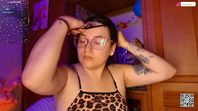 Snapshot of eva_rosse69 chatting on June 11, 12:03 pm eva rosse69 online show from June 11, 12:03 pm