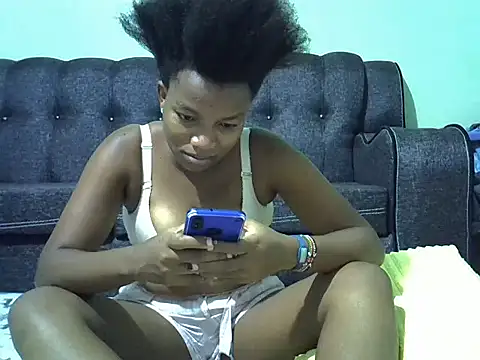 prettychoco1 online show from February 19, 3:17 am