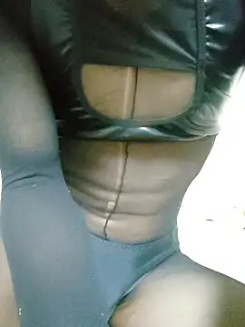 Snapshot of dmmsuzu95 chatting on November 16, 1:00 am dmmsuzu95 online show from November 16, 1:00 am