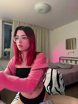 Evangeline Lawrence  online show from February 12, 2:43 pm