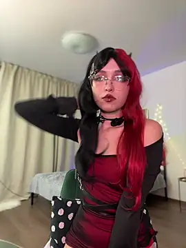 Evangeline Lawrence  online show from February 24, 4:15 pm