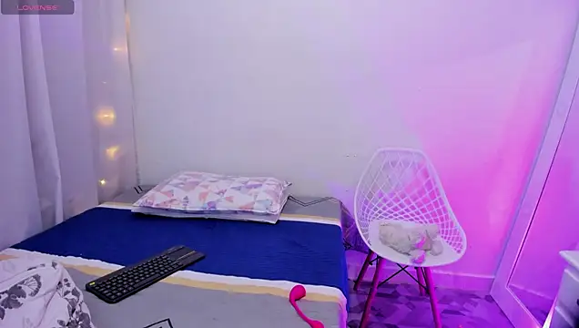 andrea osorio  online show from November 7, 11:43 am