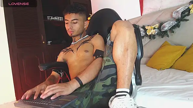 JuanCamiilo 66 online show from December 13, 3:16 am