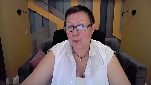 BarbaraTurners online show from December 15, 6:48 pm