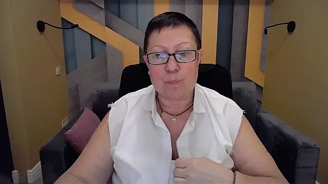 BarbaraTurners online show from December 16, 4:02 am