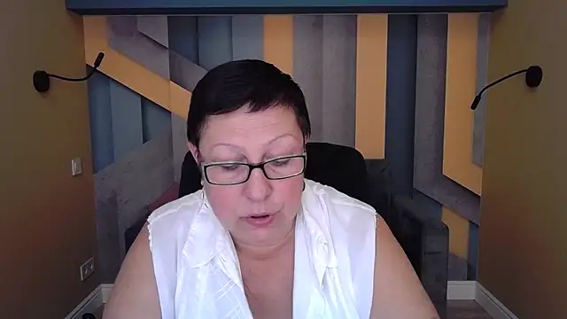 Snapshot of BarbaraTurners chatting on October 15, 6:30 pm BarbaraTurners online show from October 15, 6:30 pm