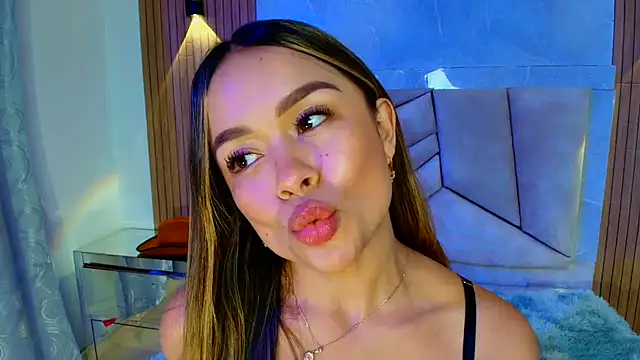 Snapshot of Natalyefoster chatting on July 14, 7:19 pm Natalyefoster online show from July 14, 7:19 pm