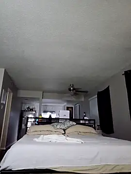 honeeyyy pot online show from February 25, 6:45 am