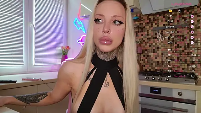 Snapshot of 2badforyou chatting on January 30, 11:55 am 2badforyou online show from January 30, 11:55 am