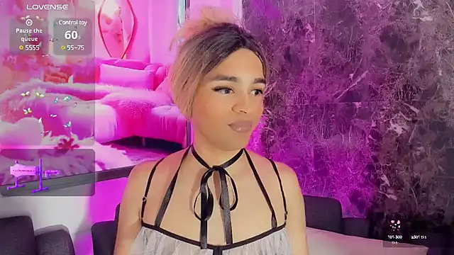 Emmaa Saenz  online show from January 10, 6:09 am