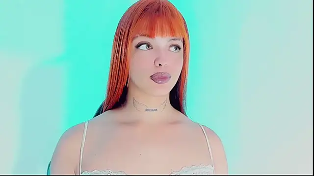 Emmaa Saenz  online show from December 4, 6:27 pm