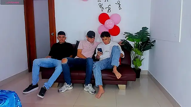 Snapshot of Crazy_nigth01 chatting on February 21, 7:04 pm Crazy nigth01 online show from February 21, 7:04 pm