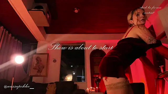 misschloe   online show from February 14, 11:53 pm