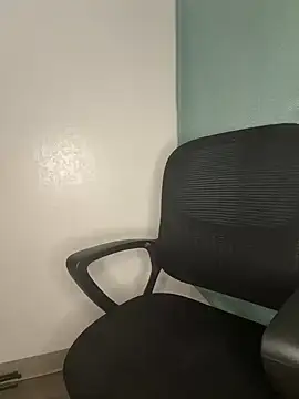 CharismaaBanx online show from December 7, 8:11 am