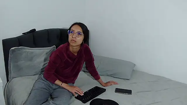 Katalleya jyj online show from December 2, 7:53 pm