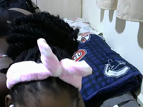 Snapshot of queen-sasha chatting on March 10, 9:29 pm queen-sasha online show from March 10, 9:29 pm