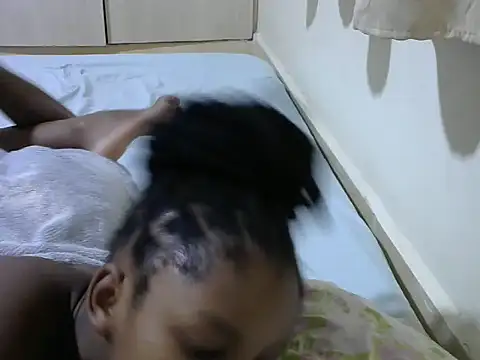 Snapshot of queen-sasha chatting on March 12, 4:02 pm queen-sasha online show from March 12, 4:02 pm